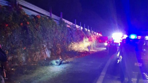 Hallan cadáver ardiendo en fuego en la autopista La Pera- Cuautla de Morelos