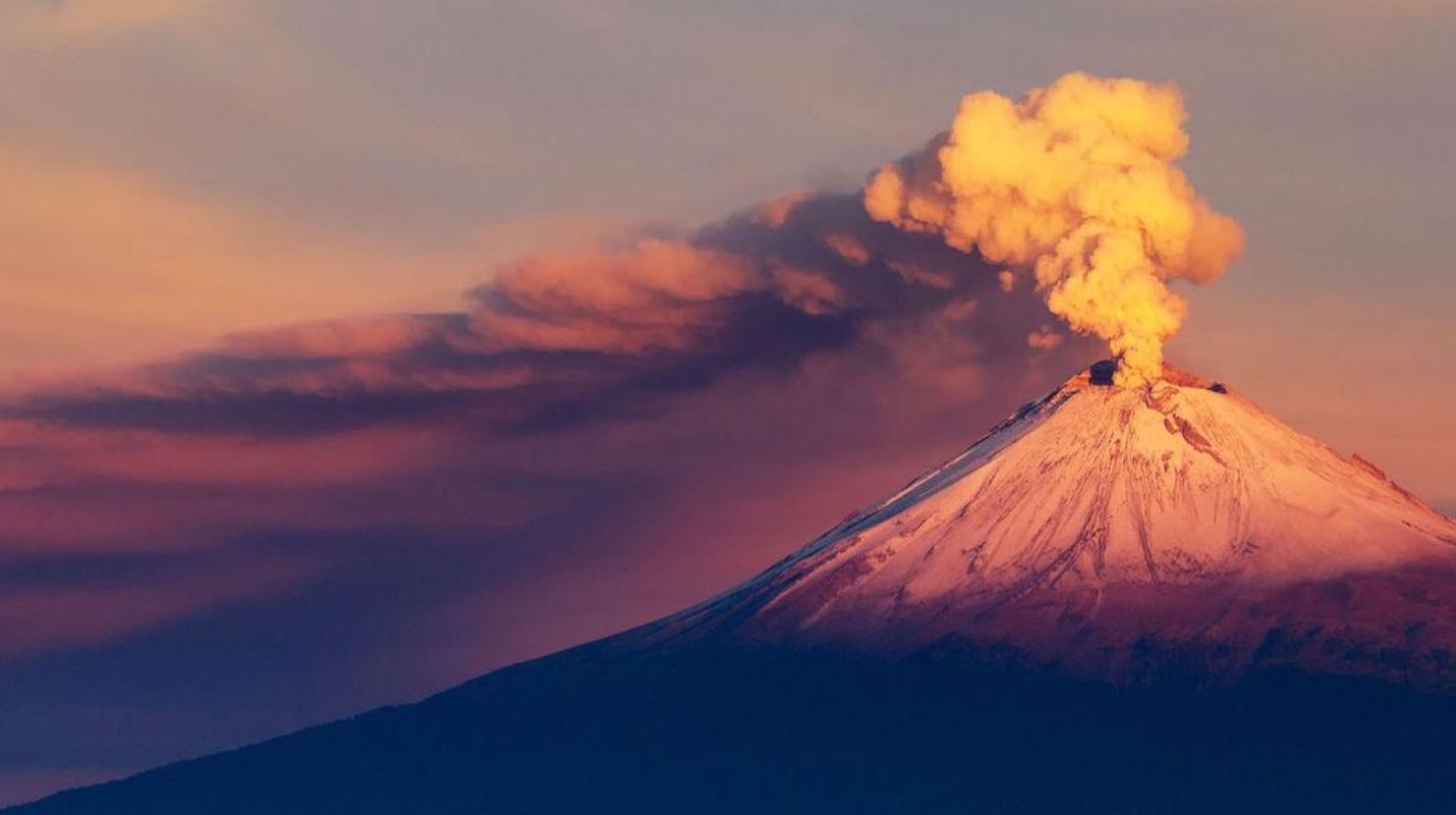¿Vives cerca de un volcán activo en Morelos? Te contamos los peligros a los que estás expuesto
