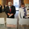"Que viva la democracia": AMLO ejerció su derecho al voto esta mañana en la casilla C1