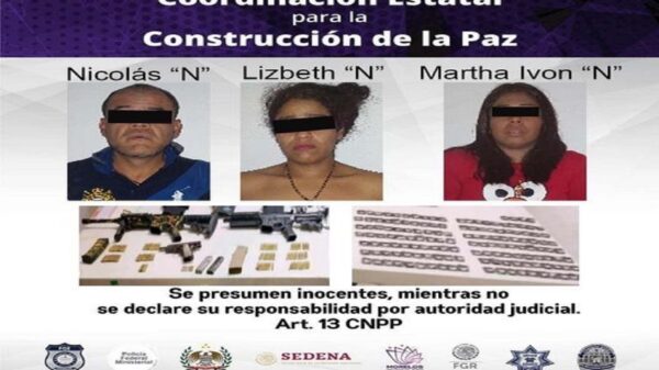 Detienen en Cuernavaca a cuatro personas, incluido un menor de edad, con armas largas, una colt calibre .38, cartuchos útiles y más de 100 dosis de droga