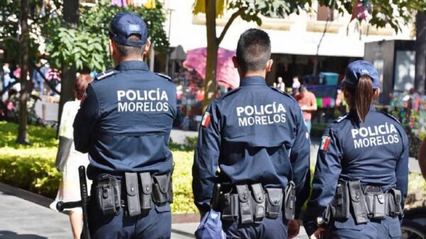 Policía de Morelos y vecinos de Emiliano Zapata se enfrentan por supuesta detención arbitraria 
