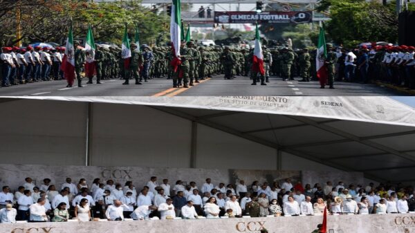 Conmemoran con desfile cívico - militar el CCX Aniversario del Rompimiento del Sitio de Cuautla