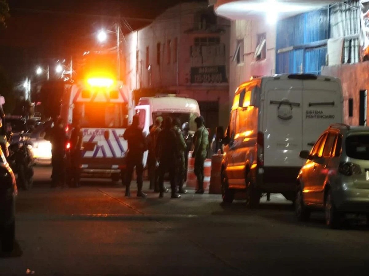 Deja tiroteo en cárcel de Cuautla un custodio muerto y otro herido