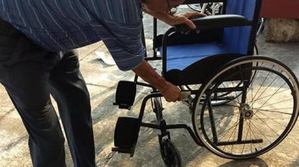 Ofertan de manera gratuita sillas de ruedas, bastones, andaderas y muletas para personas sin seguridad social, de bajos recursos y con alguna discapacidad